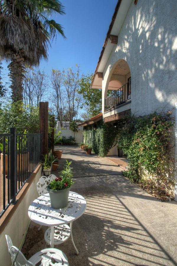 Lakehouse Bed And Breakfast Canyon Lake Exterior foto